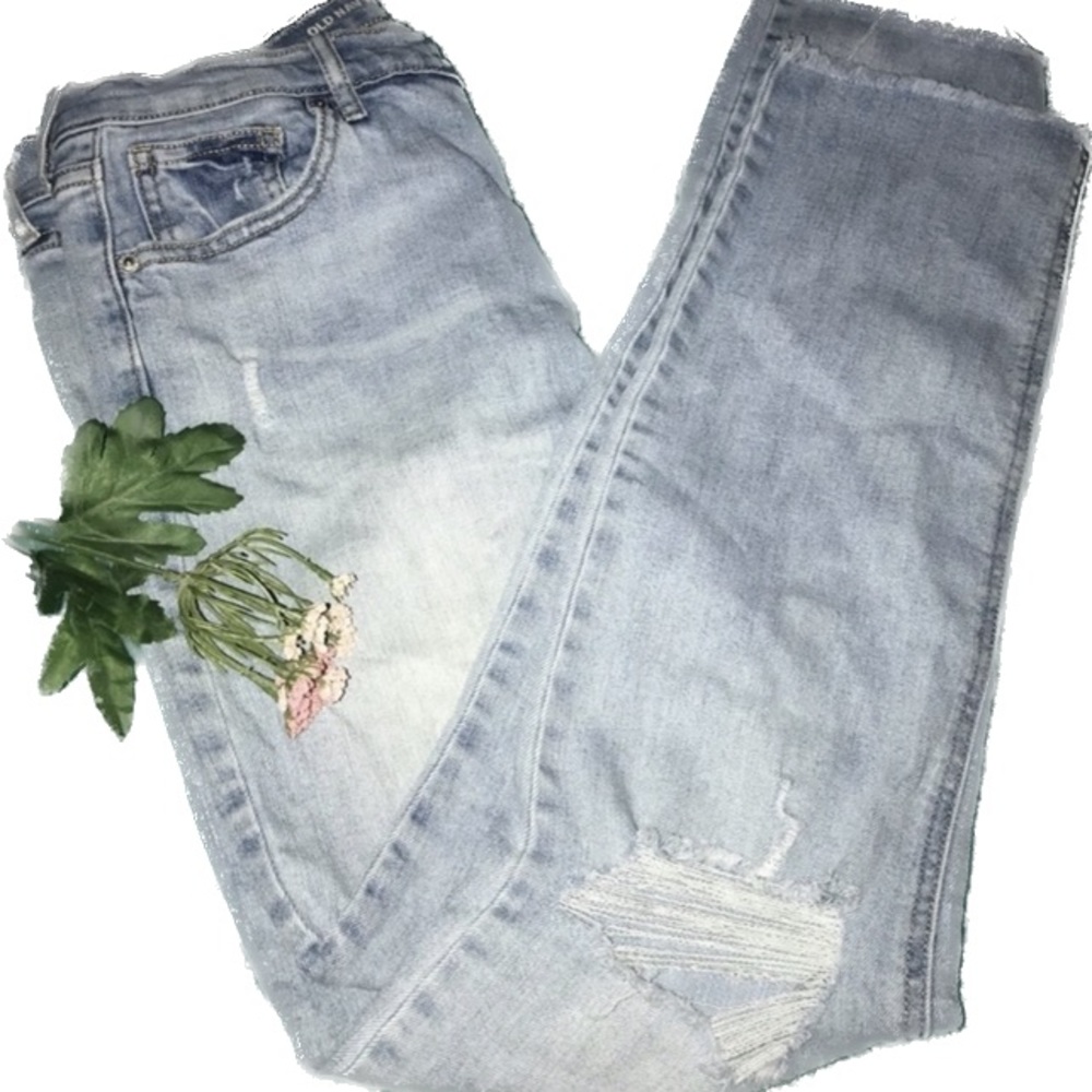 Old Navy Women’s light washed  jeans